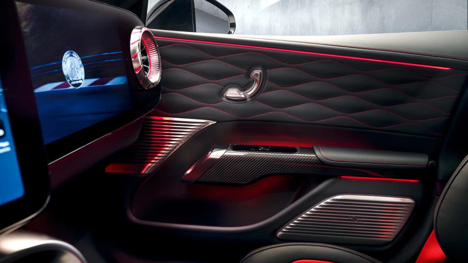 Η νέα Mercedes-AMG GT 4-Door Coupe έχει καμπίνα... άλλου επιπέδου! 